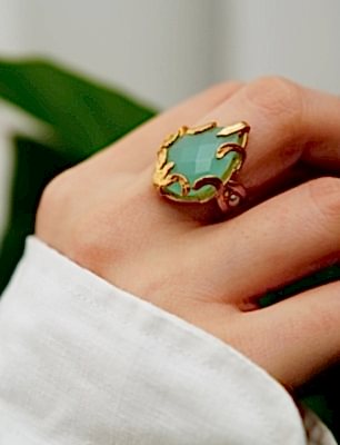 El Yapımı Altın Kaplama Pirinç Yüzük Akua Kalsedon Taşlı