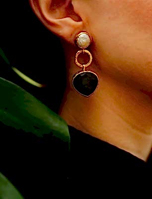 El Yapımı Altın Kaplama İnci ve Labradorit Taşlı Pirinç Küpe