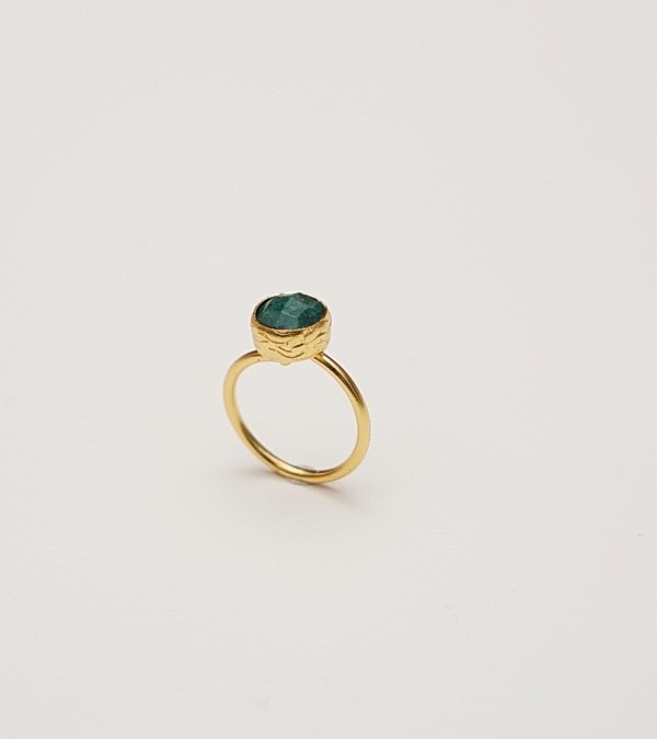 El Yapımı Tasarıml Pirinç Yüzük Zümrüt Taşlı