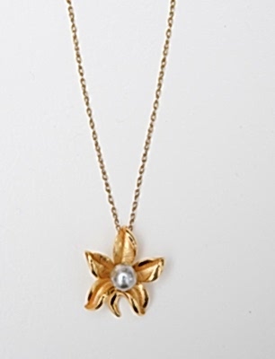 İncili Çiçek Tasarımlı Gümüş Kolye