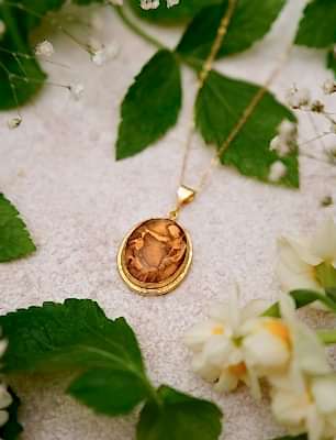 El Yapımı Tasarım Pirinç Kolye Tarihi Para Tasarımlı