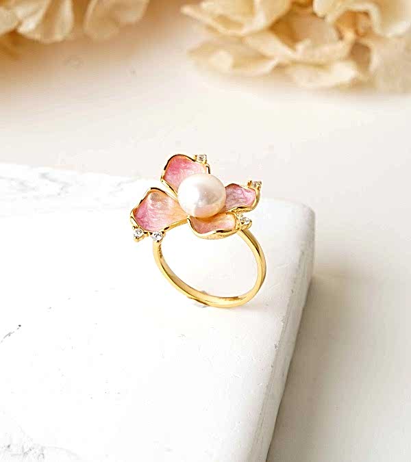 Mineli ve İncili Gümüş Yüzük