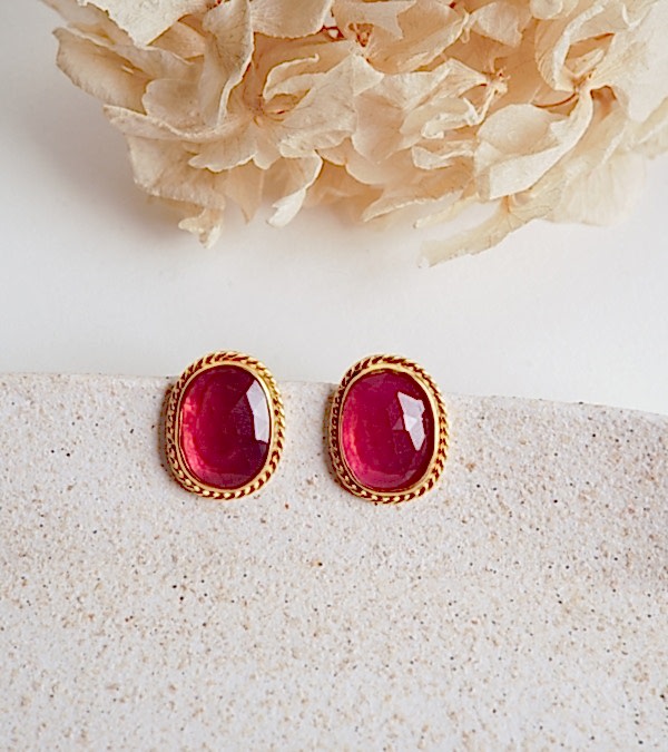 Yakut Taşlı Gümüş Küpe