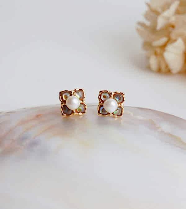 Sedef ve İncili Gümüş Küpe