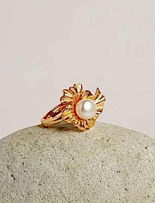 Yaprak Tasarım İncili Gümüş Yüzük