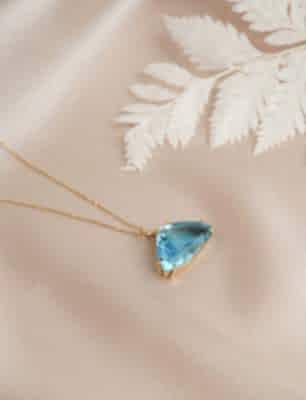 14K Gold Necklace with Skyblue Topaz Stone